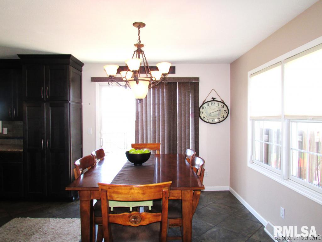 5413 Bunting Road Springfield, IL 62711 - Photo 4 of 25