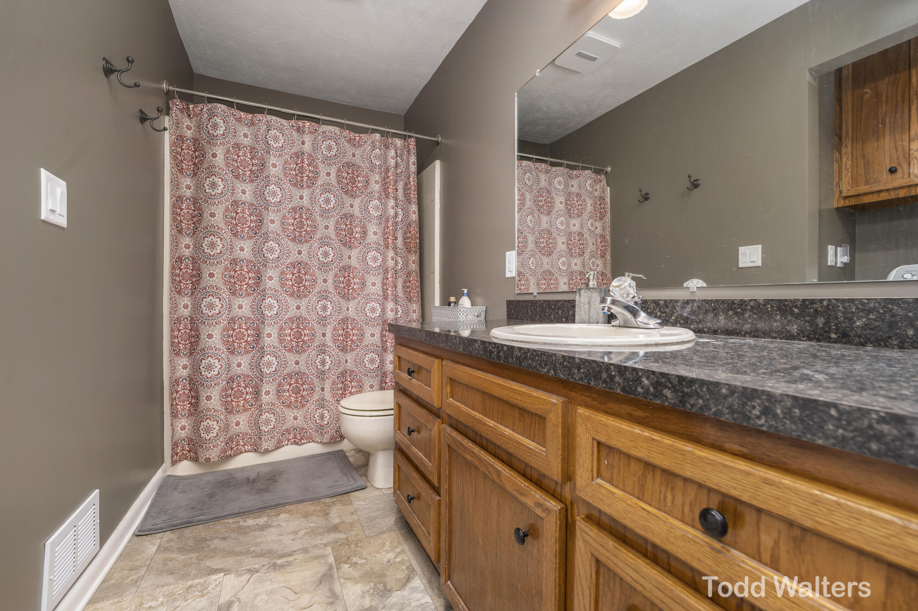 508-510 Riley Street Holland, MI 49424 - Photo 13 of 25 DSC01206