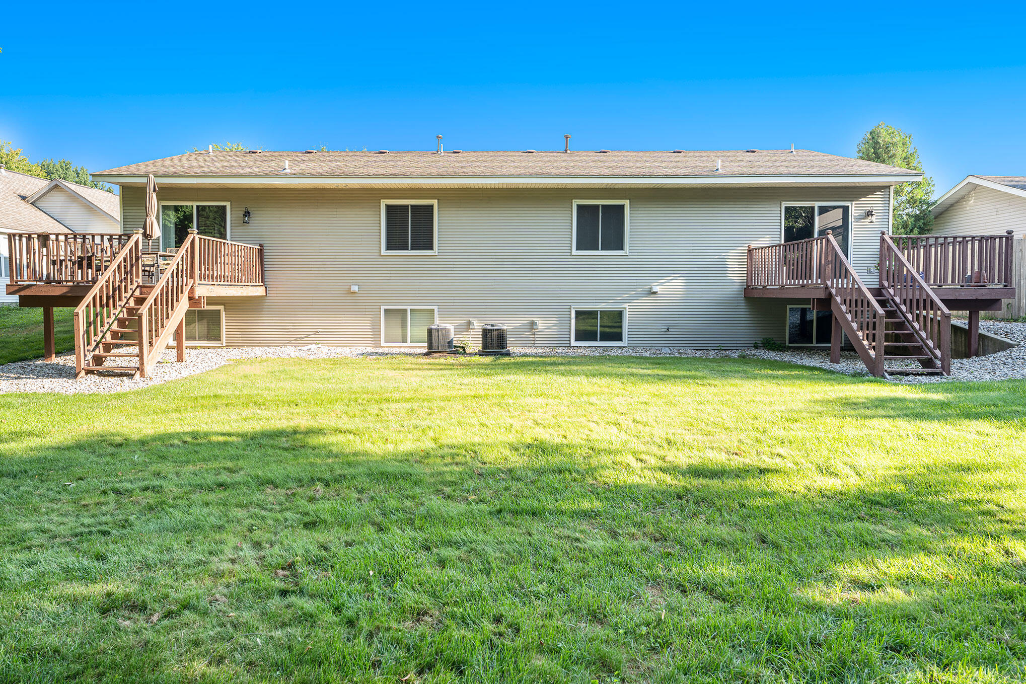 508-510 Riley Street Holland, MI 49424 - Photo 6 of 25 DSC01290
