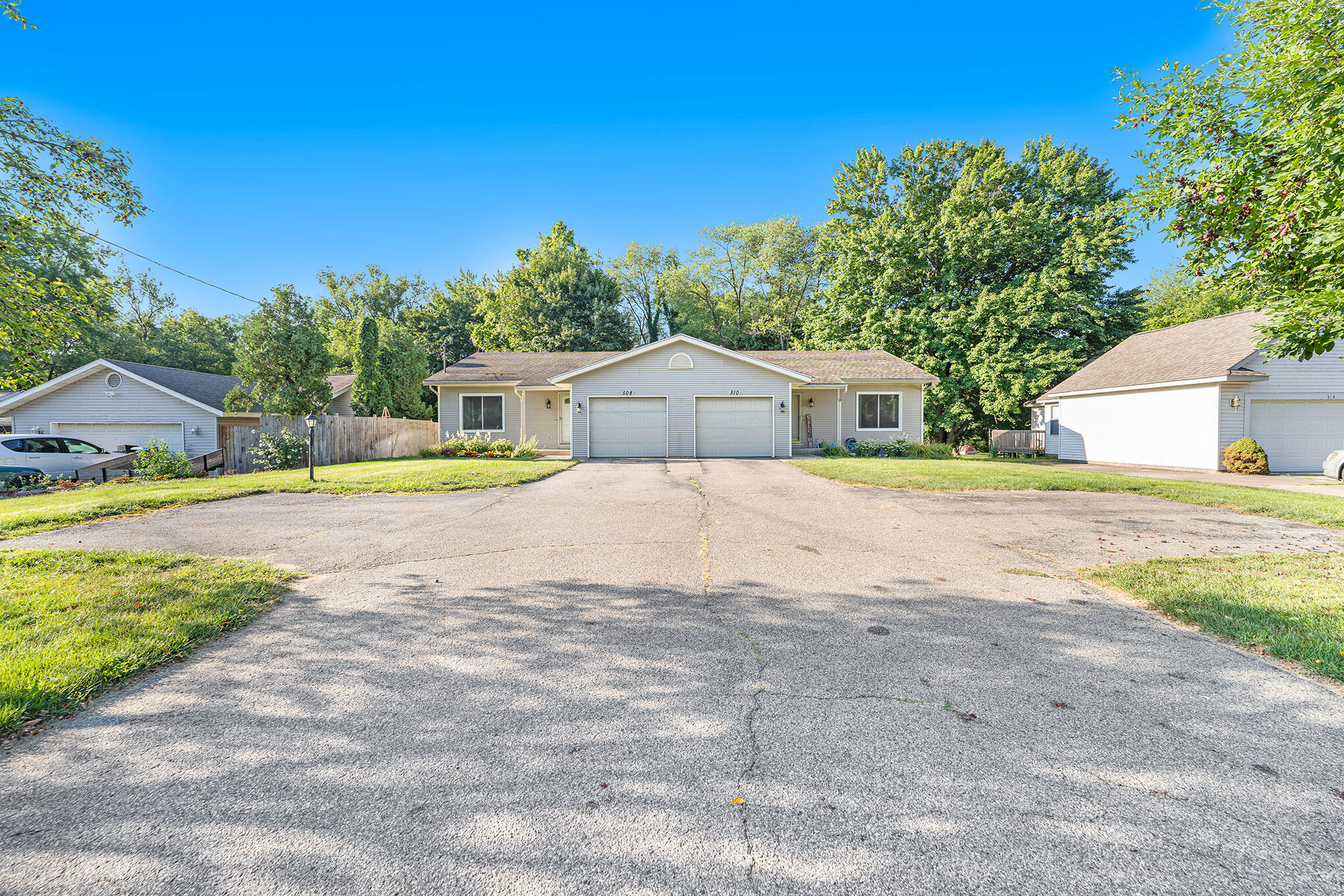 508-510 Riley Street Holland, MI 49424 - Photo 7 of 25 DSC01312