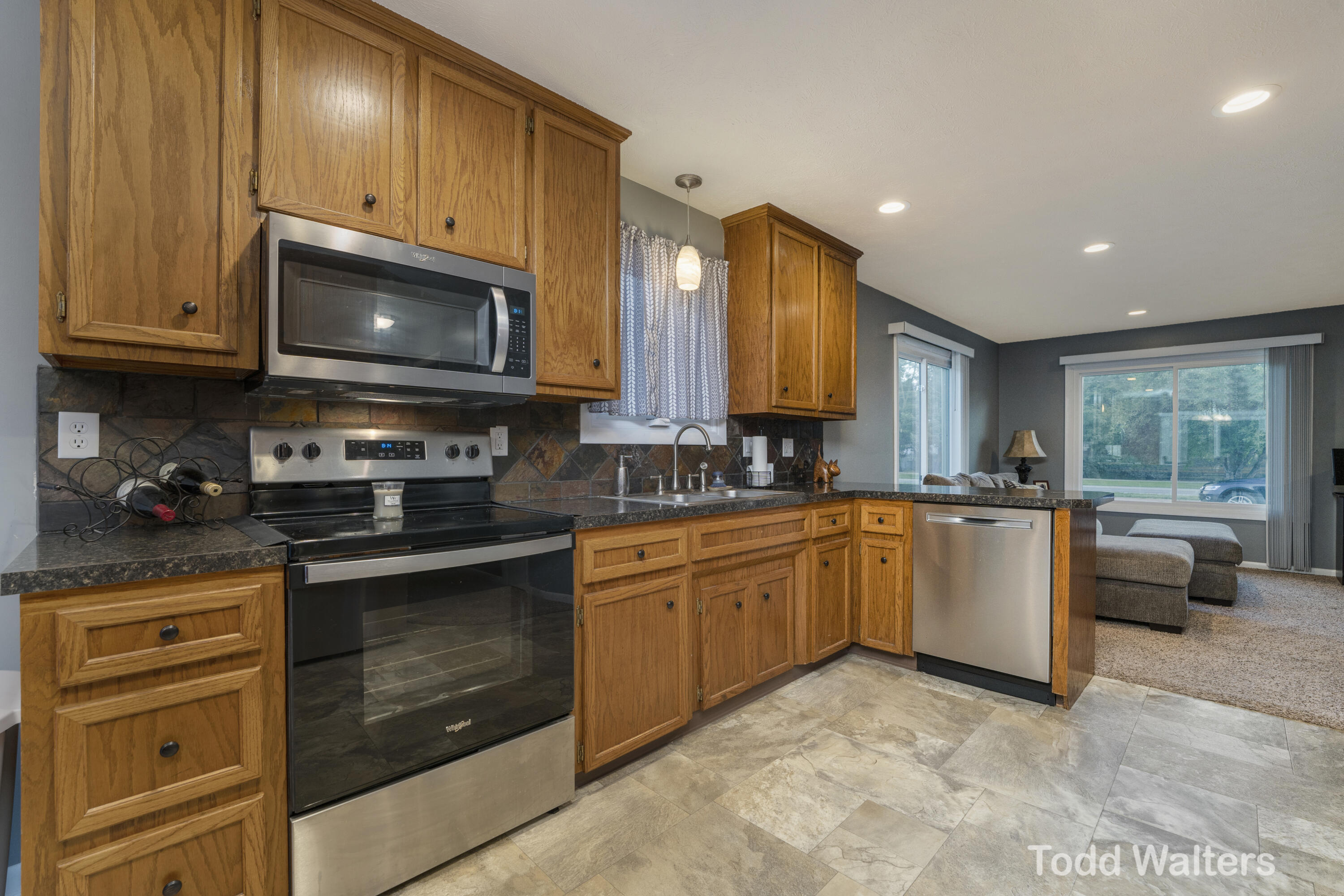 508-510 Riley Street Holland, MI 49424 - Photo 9 of 25 DSC01188