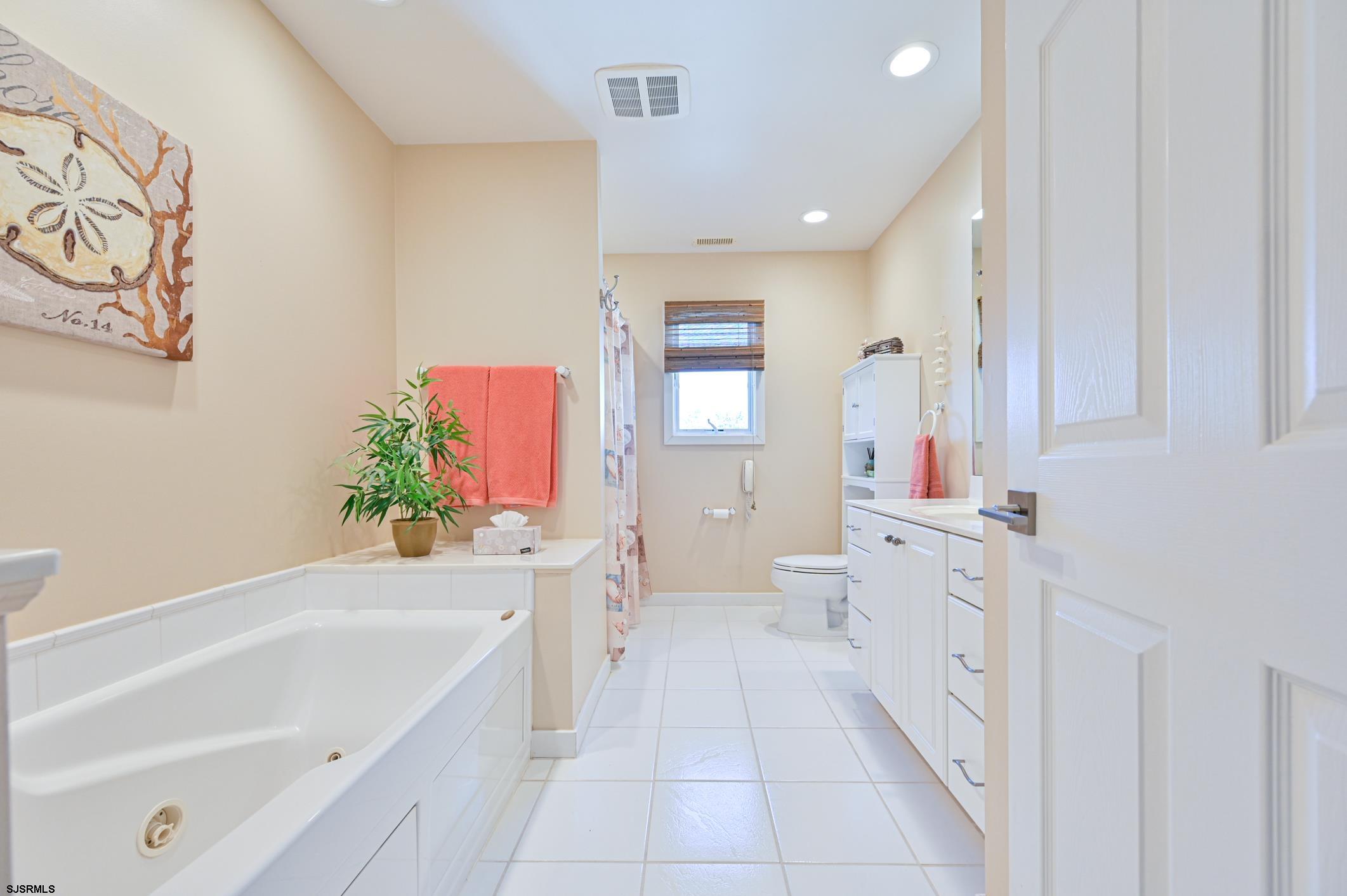 16 Collette Circle Brigantine, NJ 08203 - Photo 20 of 35