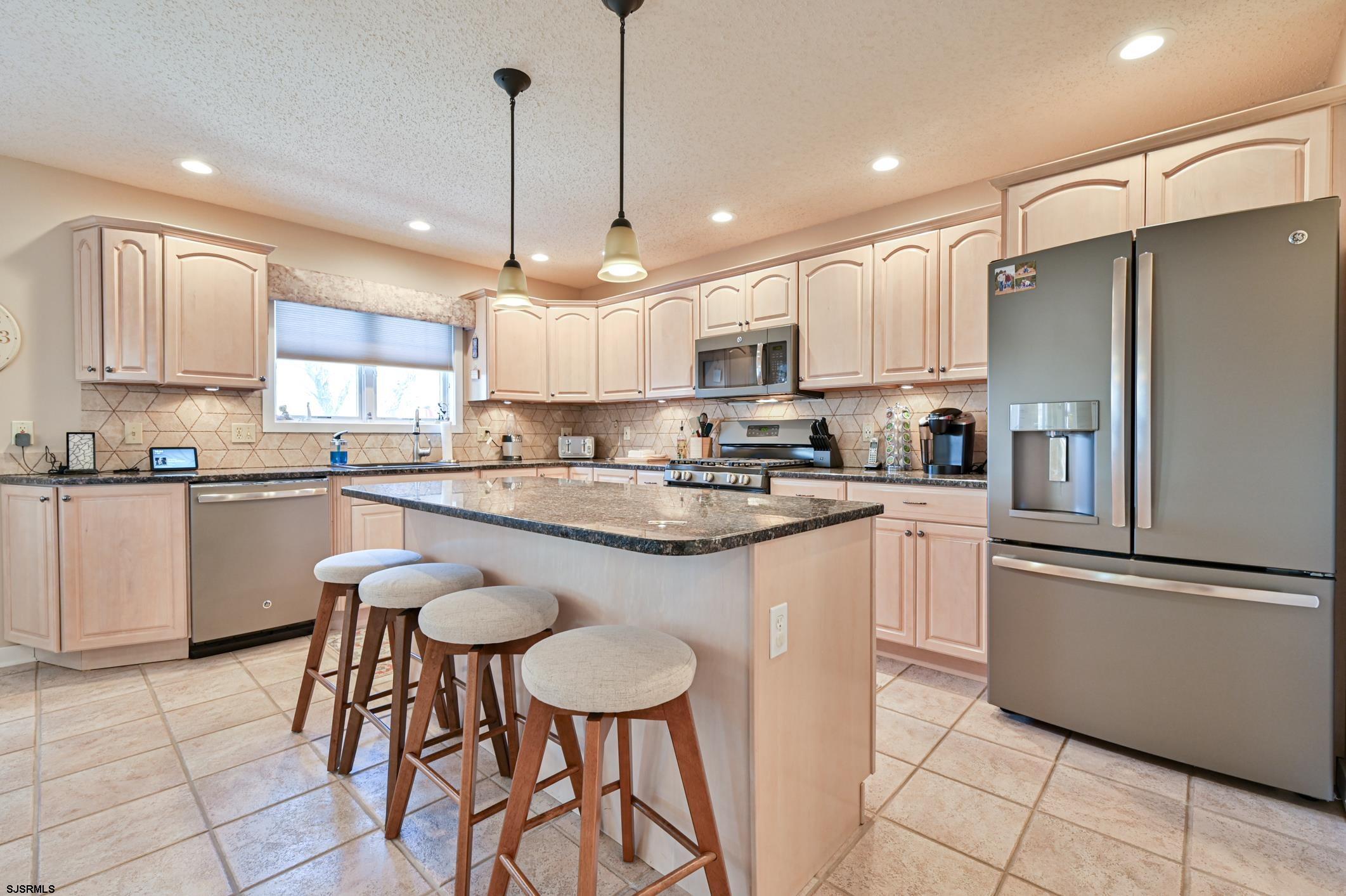 16 Collette Circle Brigantine, NJ 08203 - Photo 6 of 35