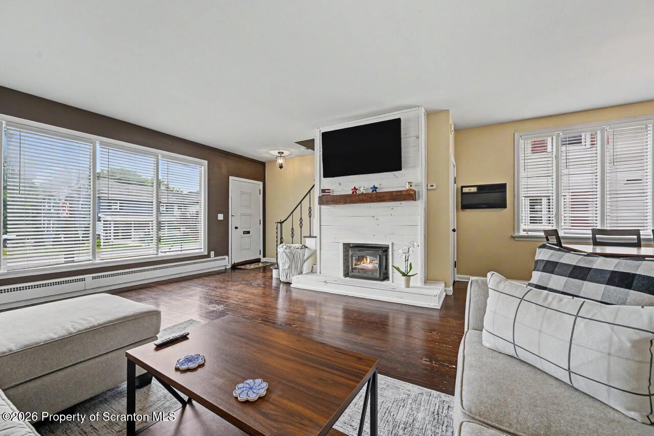 1742 Main Street Blakely, PA 18447 - Photo 8 of 47 1742 Main St 05 Large