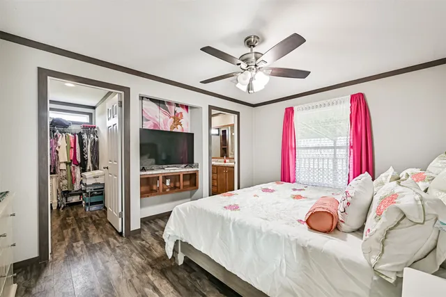 $699,900 | 2180 County Road 212, Angleton, TX 77515