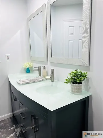 $3,200 | 16 Gerard Place, Parlin, NJ 08859