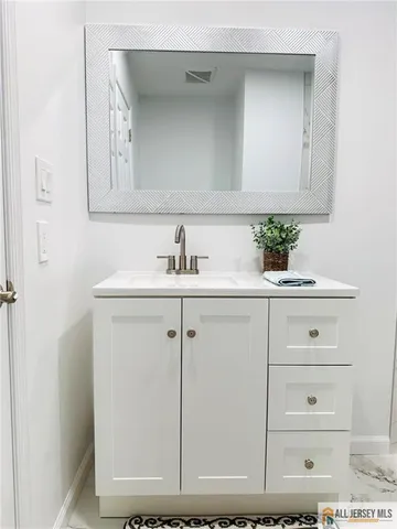 $3,200 | 16 Gerard Place, Parlin, NJ 08859