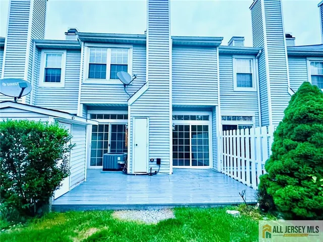 $3,200 | 16 Gerard Place, Parlin, NJ 08859