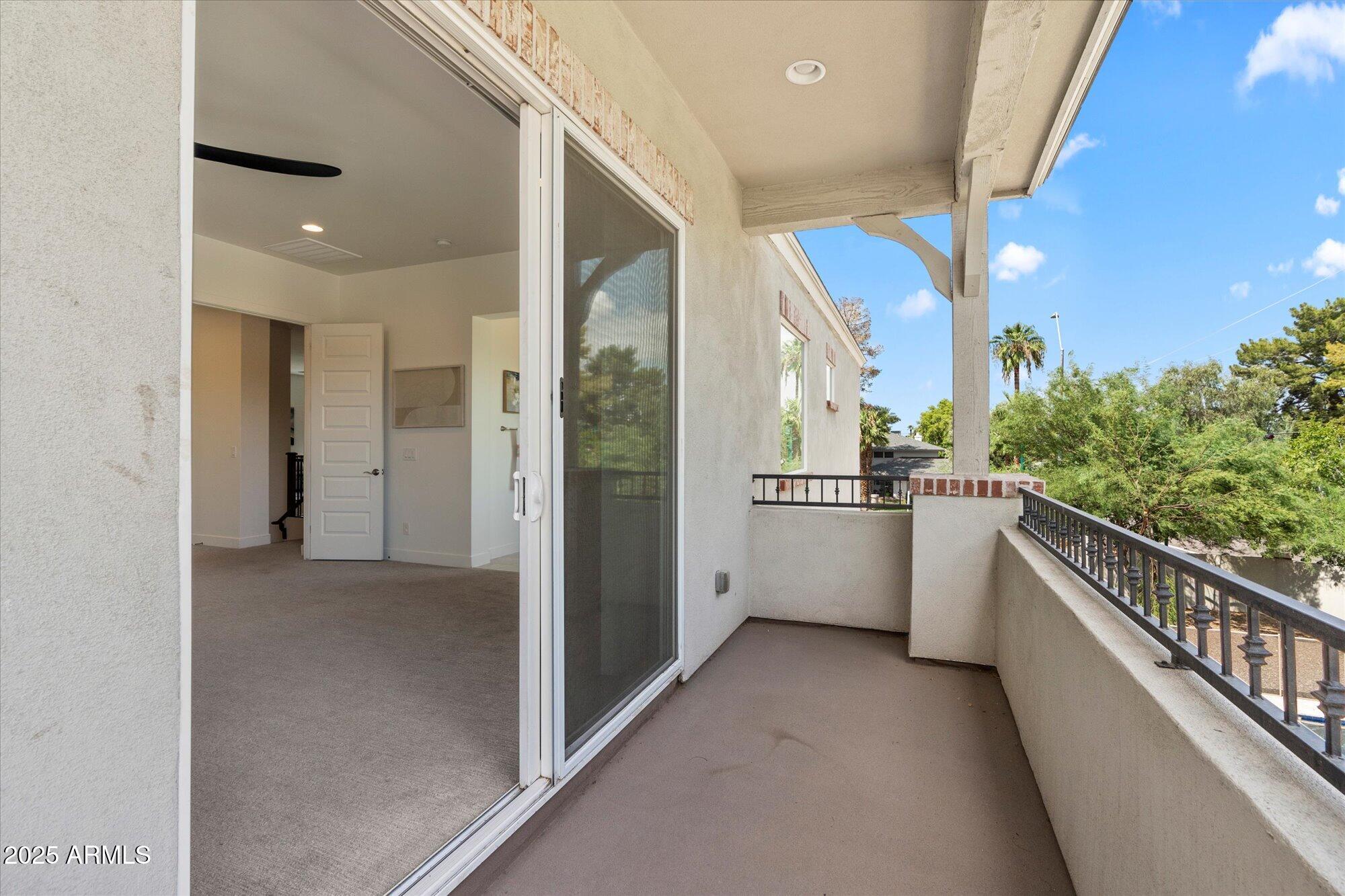 640 West Echo Lane Phoenix, AZ 85021 - Photo 23 of 55 a view of a kitchen with a sink