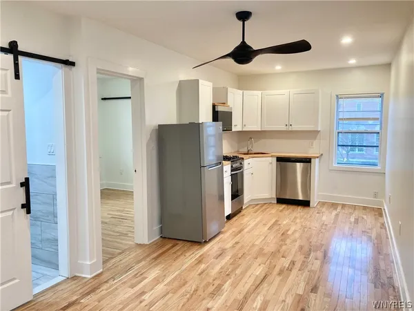 $1,050 | 56 Trinity Place, Unit 4, Buffalo, NY 14201