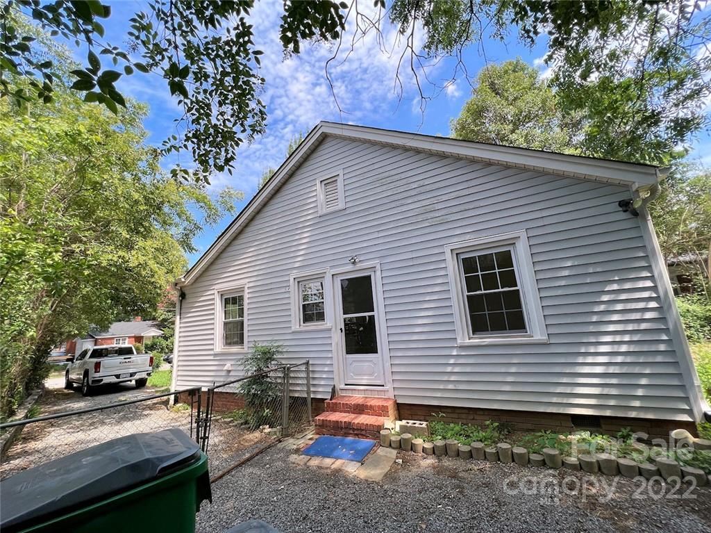 1322 Shamrock Drive Charlotte, NC 28205 - Photo 9 of 21