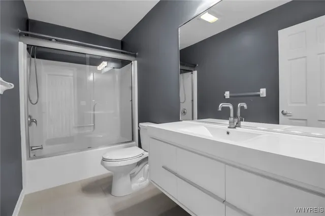 $572,500 | 25 Windsor Ridge Drive, Lancaster, NY 14086