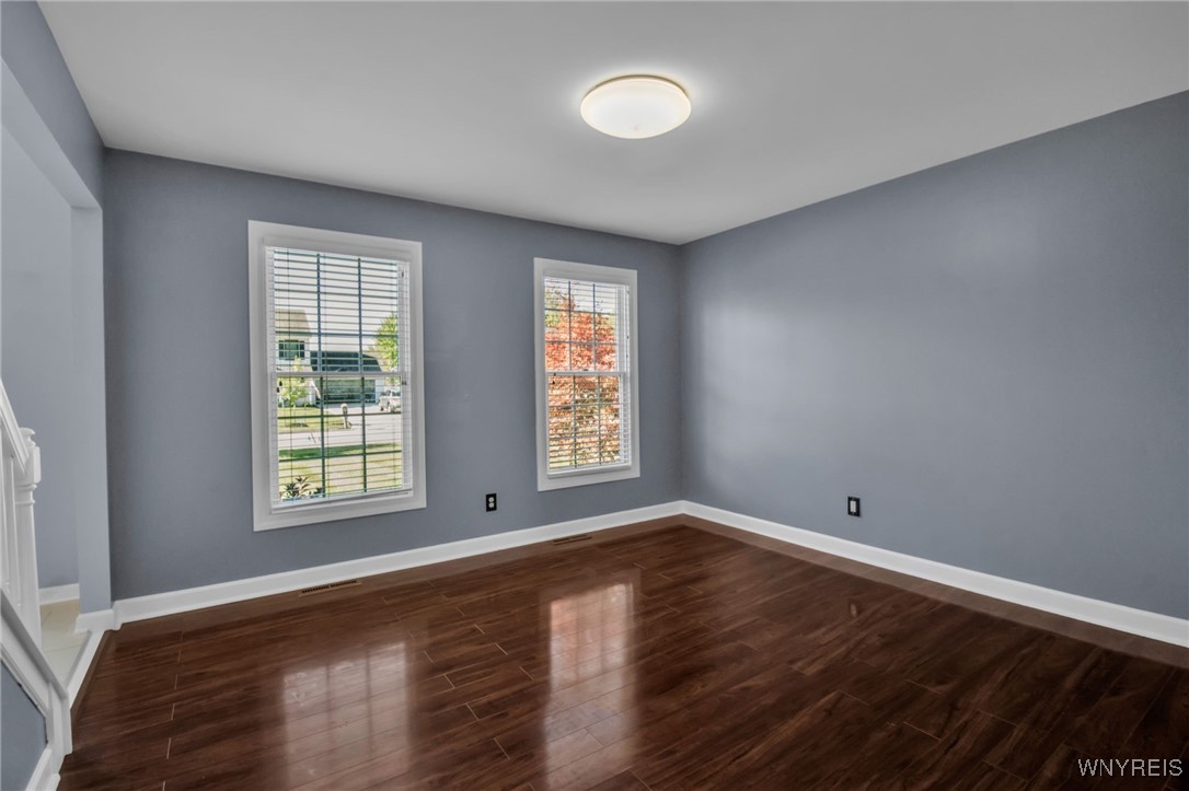 25 Windsor Ridge Drive Lancaster, NY 14086 - Photo 5 of 22