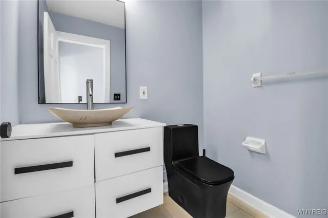 $572,500 | 25 Windsor Ridge Drive, Lancaster, NY 14086