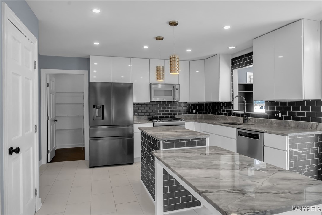 25 Windsor Ridge Drive Lancaster, NY 14086 - Photo 7 of 22