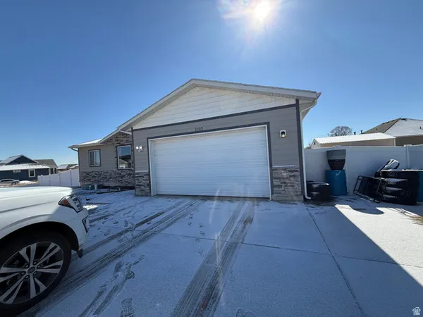 $419,900 | 2102 East 1820th Street South, Vernal, UT 84078