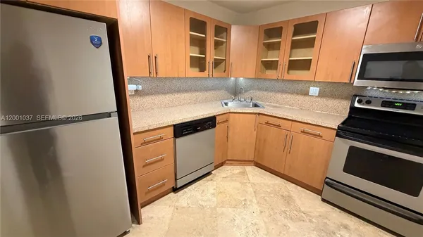 $1,975 | 2750 Northeast 183rd Street, Unit 106, Aventura, FL 33160