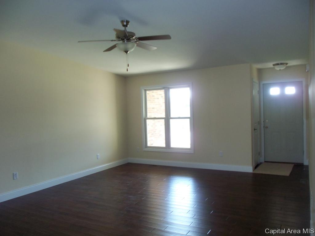 4819 Chestnut Drive Springfield, IL 62711 - Photo 6 of 10 Gallery Image 6