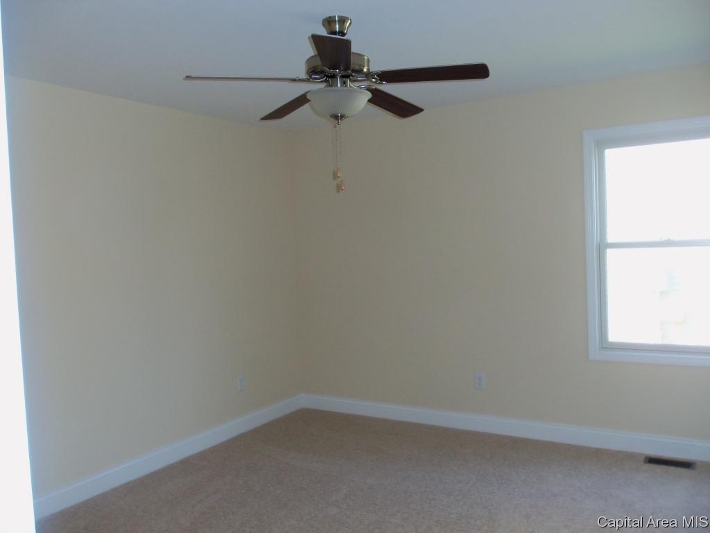 4819 Chestnut Drive Springfield, IL 62711 - Photo 7 of 10 Gallery Image 7