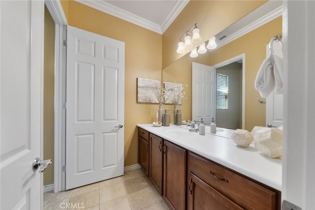 1669 Via Simpatico Hemet, CA 92545 - Photo 27 of 58 Bath #2 nestled right outside of bedroom #1