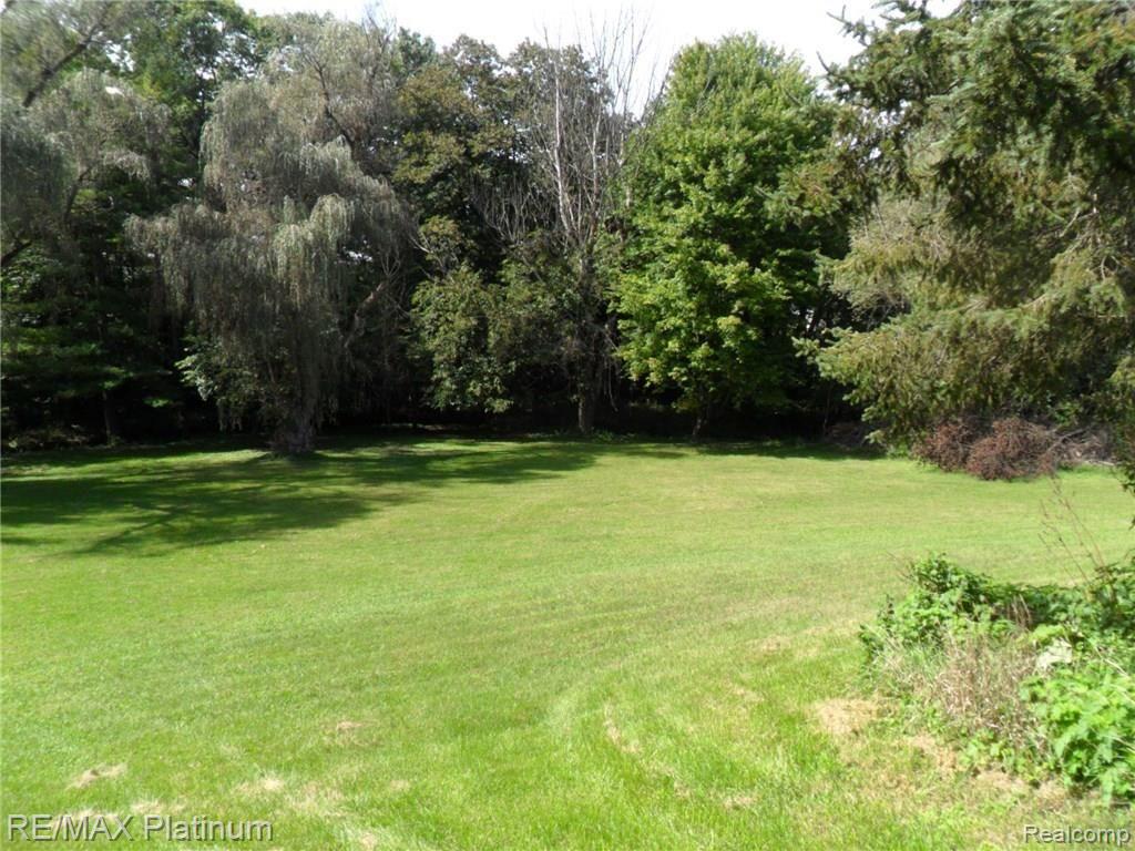 9100 Chambers Road Pinckney, MI 48169 - Photo 19 of 23 SAM_9754.JPG