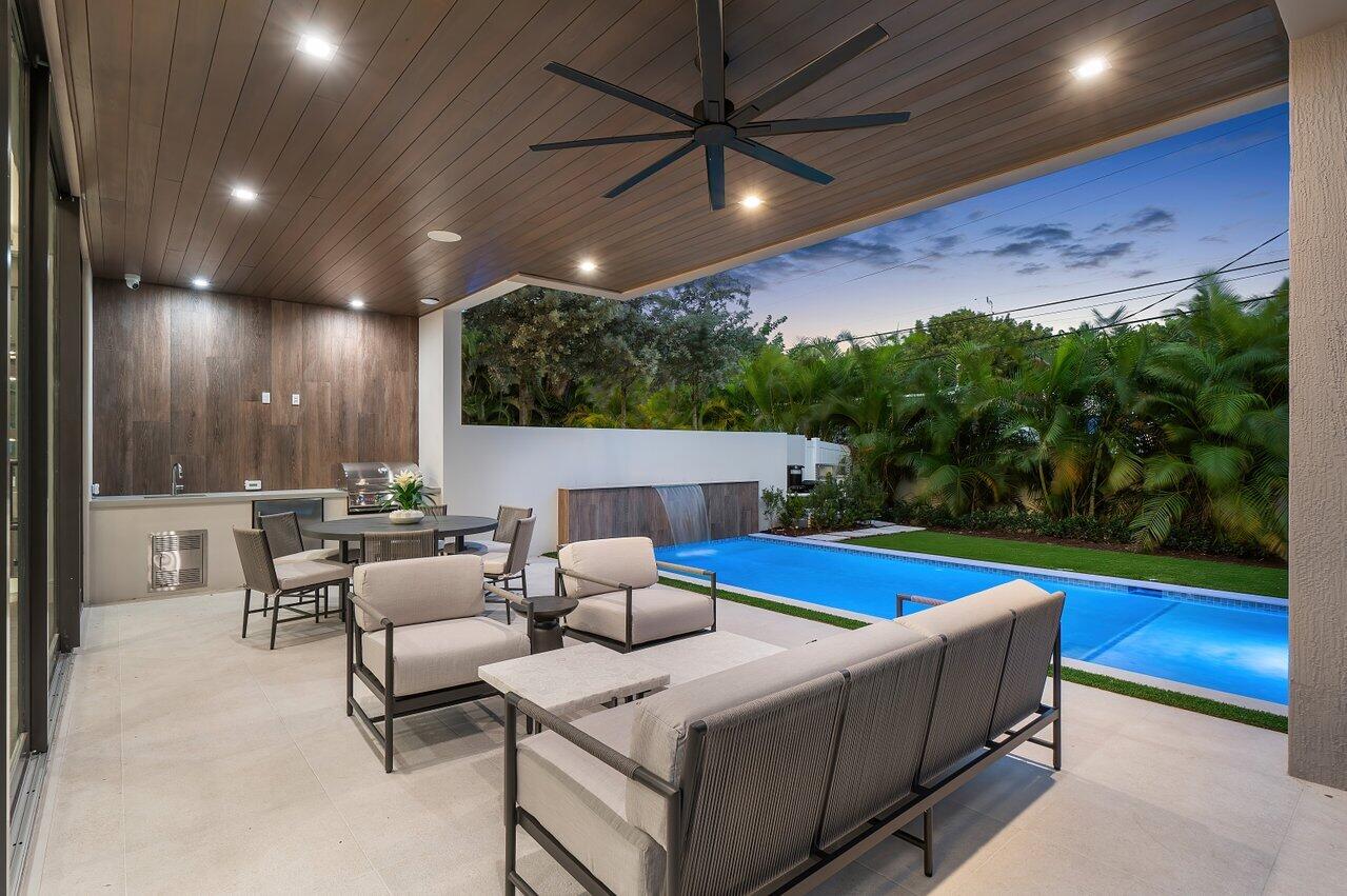 140 Northeast Wavecrest Way Boca Raton, FL 33432 - Photo 4 of 19 Twilight