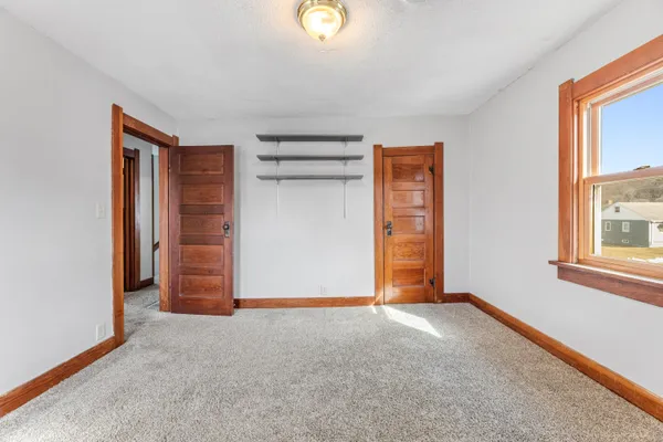 $185,000 | 413 South Sherman Street, Houston, MN 55943