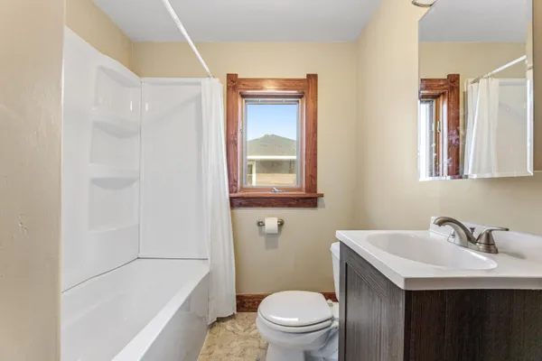 $185,000 | 413 South Sherman Street, Houston, MN 55943