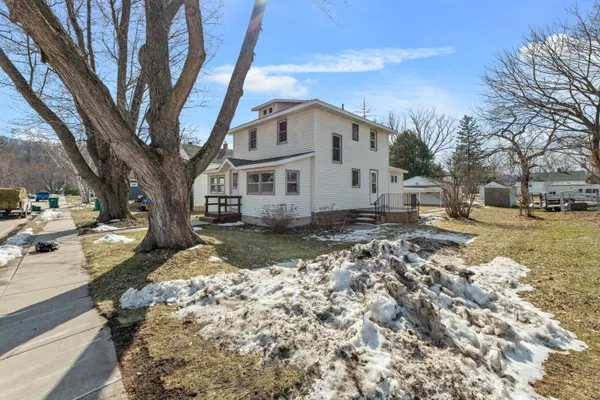 $185,000 | 413 South Sherman Street, Houston, MN 55943