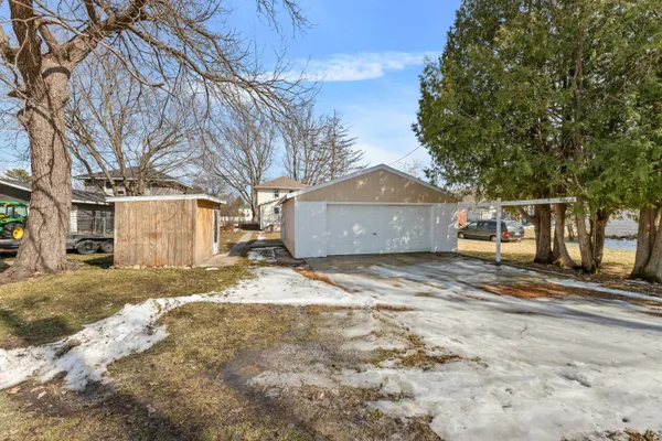 $185,000 | 413 South Sherman Street, Houston, MN 55943