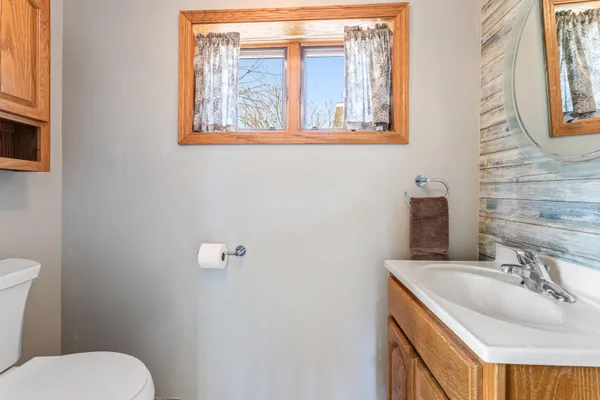 $185,000 | 413 South Sherman Street, Houston, MN 55943