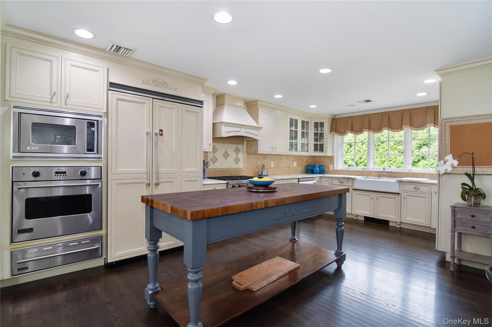 9 White Plains Road Bronxville, NY 10708 - Photo 6 of 29