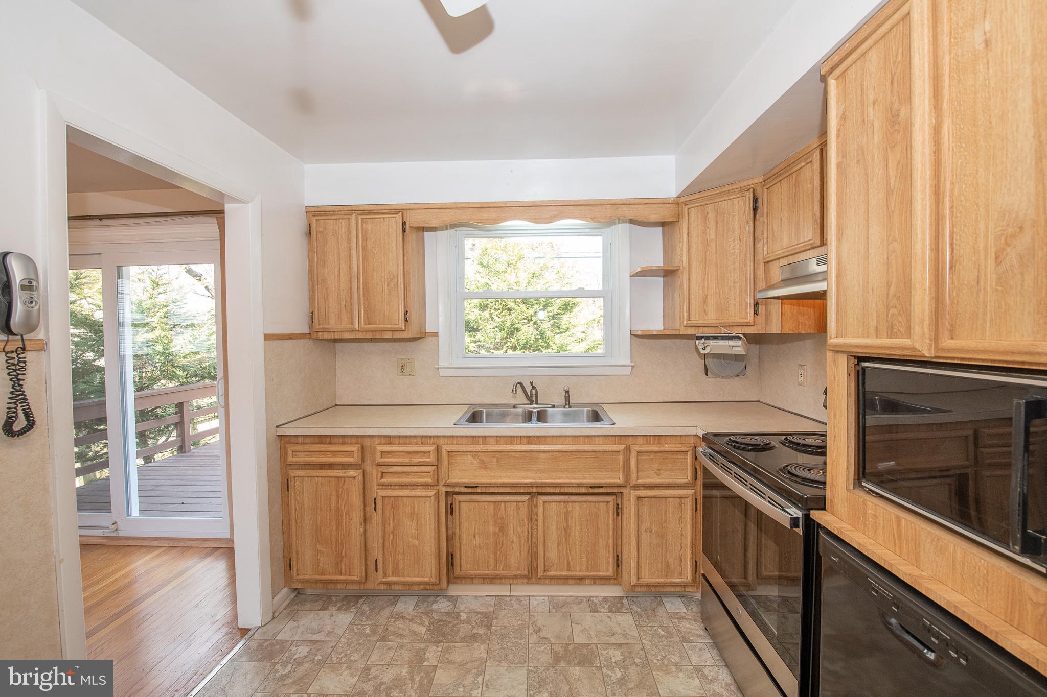 644 Evans Road Springfield, PA 19064 - Photo 17 of 50 Kitchen