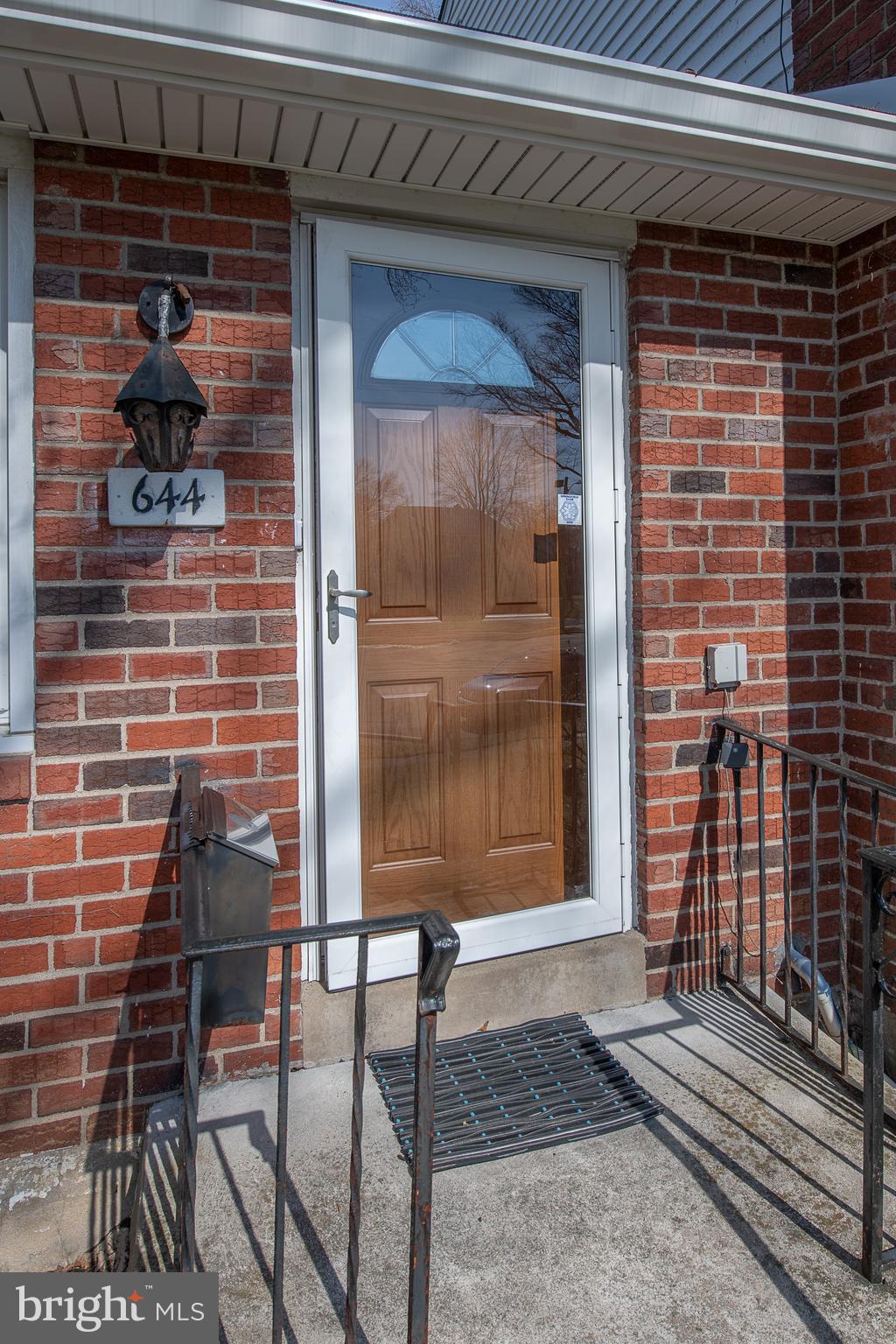 644 Evans Road Springfield, PA 19064 - Photo 5 of 50 Front Door