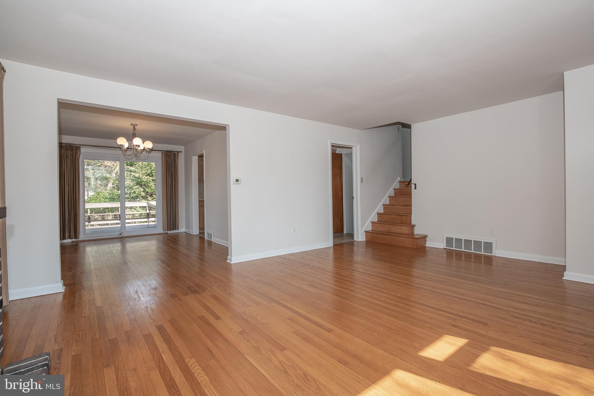 644 Evans Road Springfield, PA 19064 - Photo 8 of 50 Living Room
