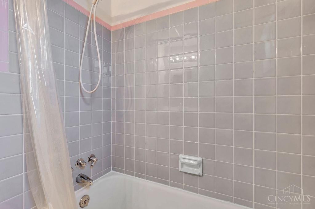 6617 Thompson Road Cincinnati, OH 45247 - Photo 33 of 39