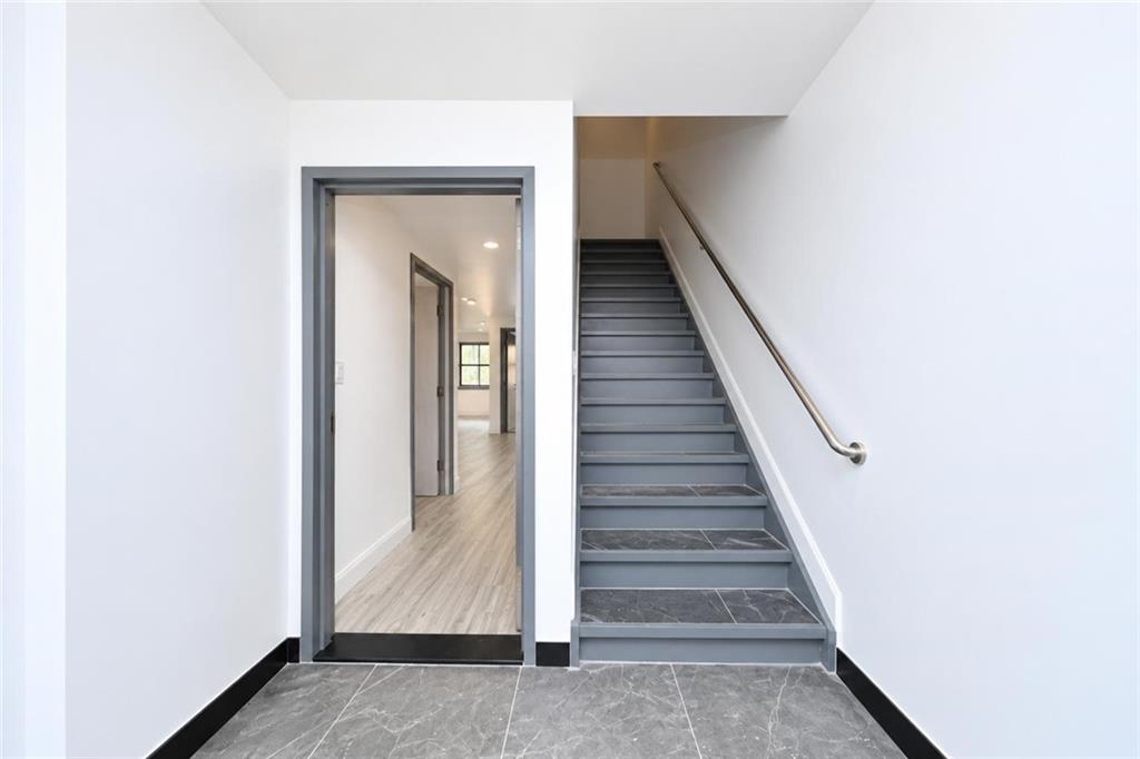 320 Bay Ridge Parkway Brooklyn, NY 11209 - Photo 4 of 29