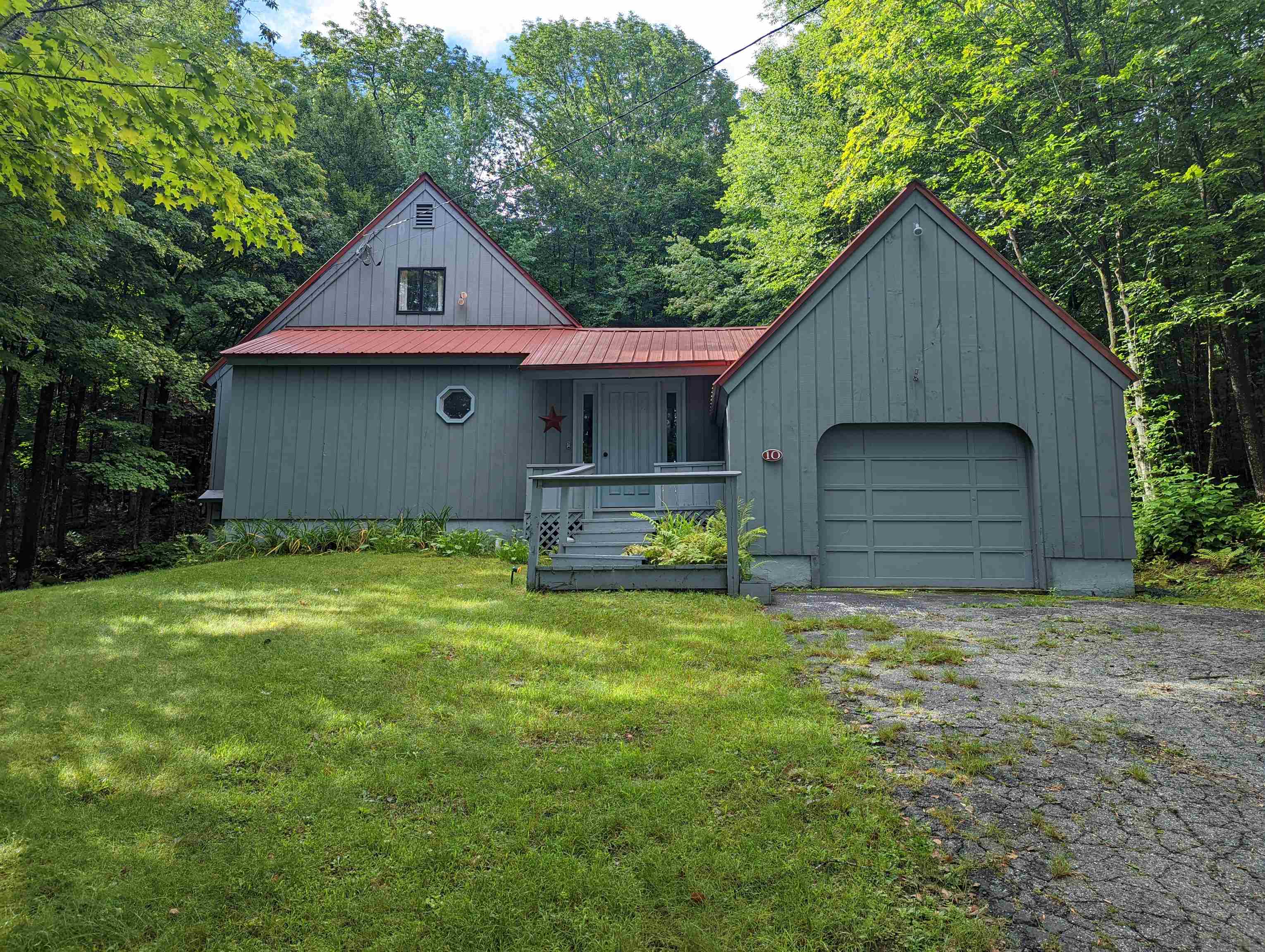 10 Maple Hl Loop West Dover, VT 05356 - Photo 2 of 23