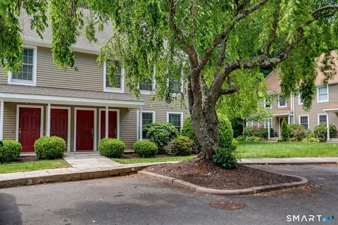 $450,000 | 56 Portland Avenue, Unit 9, Redding, CT 06896