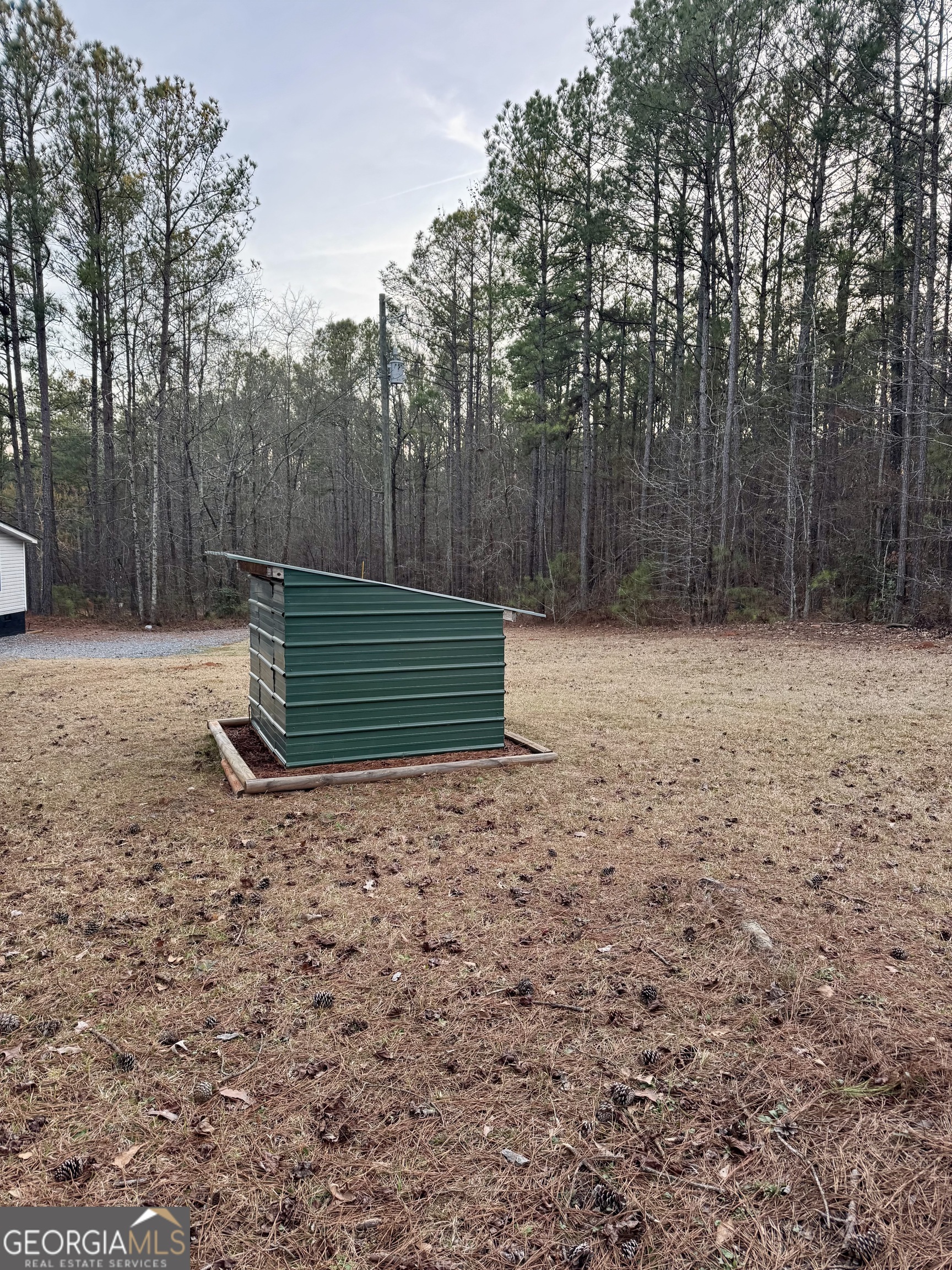 197 Cherokee Trail Forsyth, GA 31029 - Photo 8 of 9 a backyard of a house