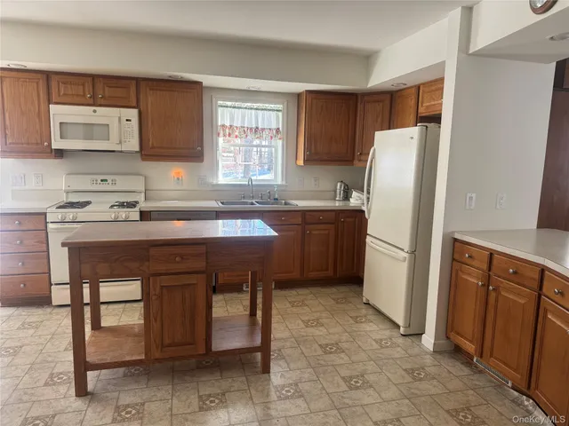 $425,000 | 1407 Middle Road, Unit 275, Calverton, NY 11933