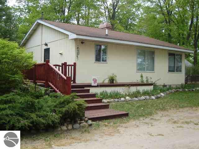 7555 Brigham Road West Grawn, MI 49637 - Photo 2 of 8 1662978-1.JPG