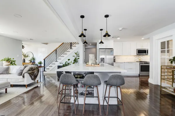 $1,699,000 | 421 North Delavan Avenue, Margate City, NJ 08402