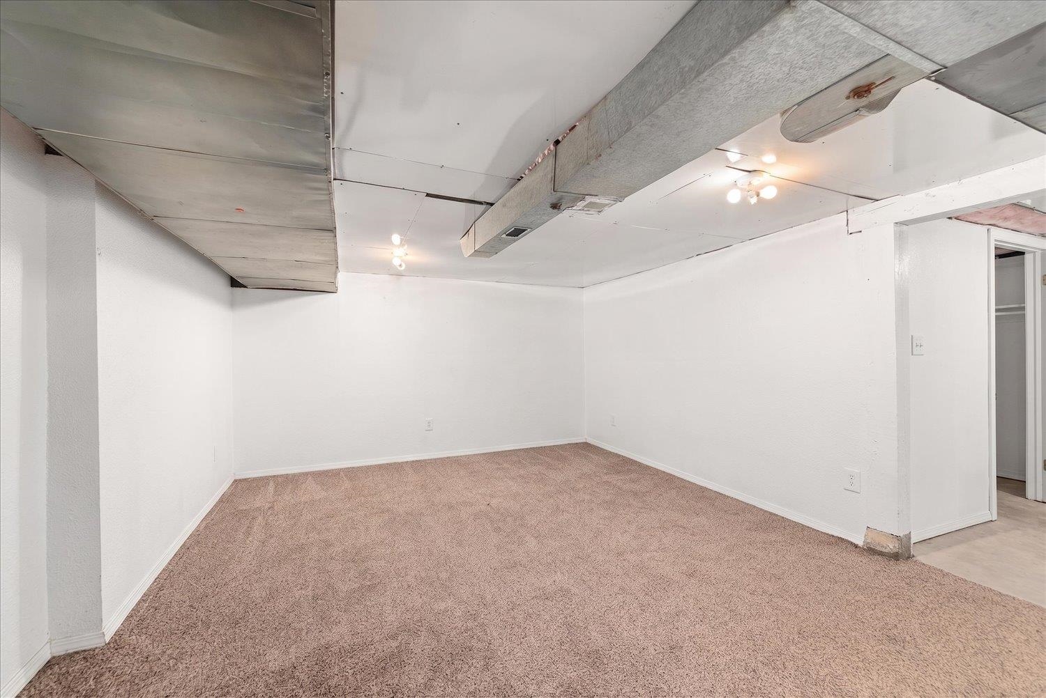 5621 North Post Street Spokane, WA 99205 - Photo 35 of 42