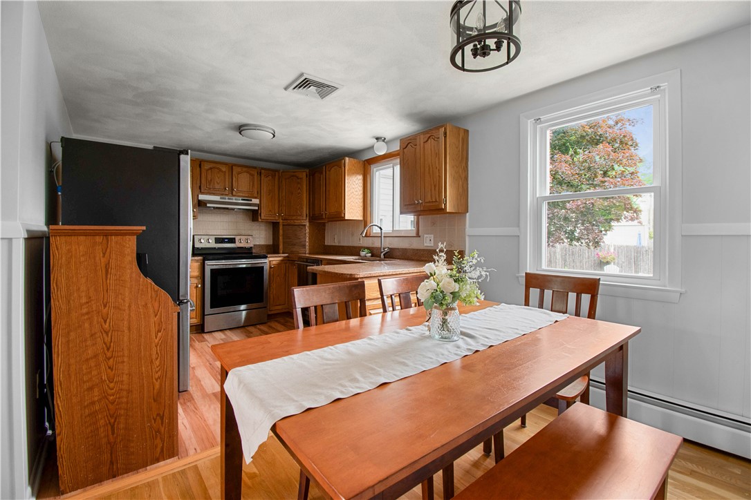 114 Johnson Boulevard Coventry, RI 02816 - Photo 11 of 27