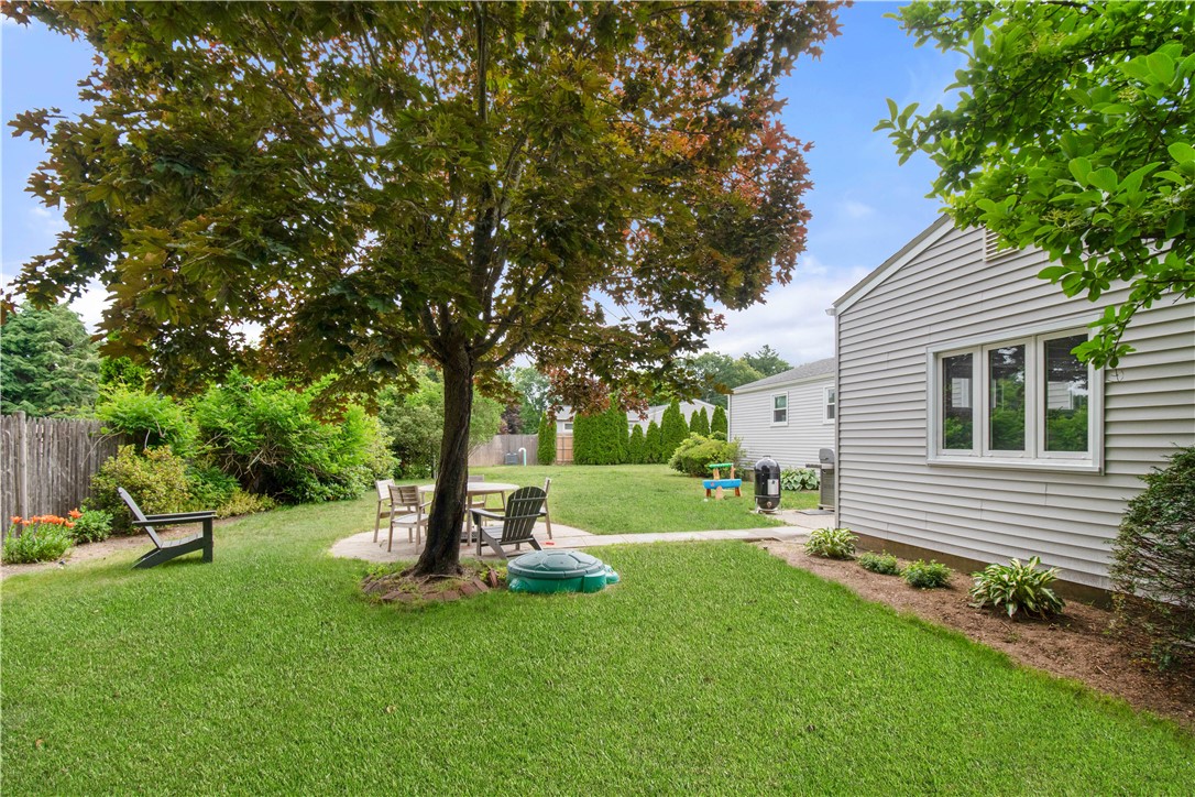 114 Johnson Boulevard Coventry, RI 02816 - Photo 22 of 27