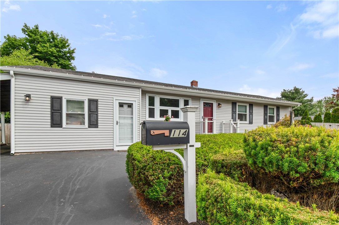 114 Johnson Boulevard Coventry, RI 02816 - Photo 5 of 27