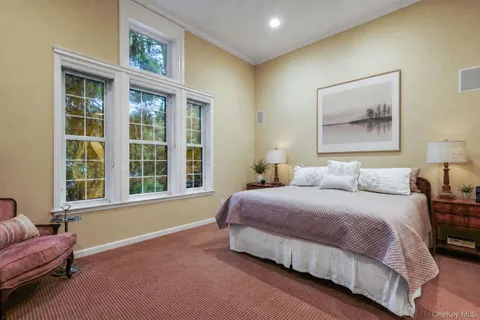 $1,295,000 | 2 Heirloom Court, Rye Brook, NY 10573
