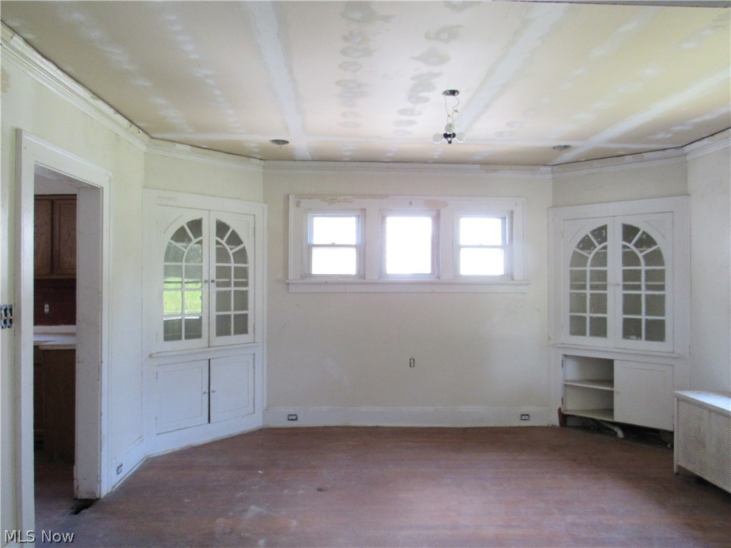 1726 Lee Road Cleveland Heights, OH 44118 - Photo 5 of 36