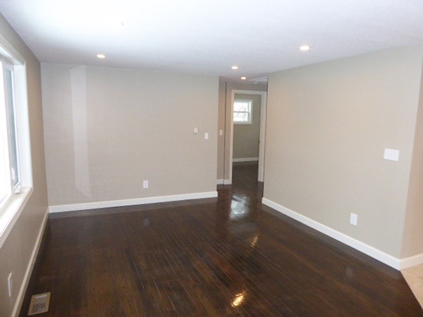31 Plumtree Circle Springfield, MA 01118 - Photo 6 of 11